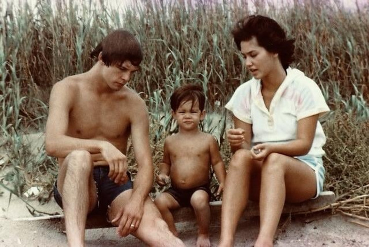 17 фотографий из семейных альбомов, за каждой из которых — целая эпоха / Sololaki