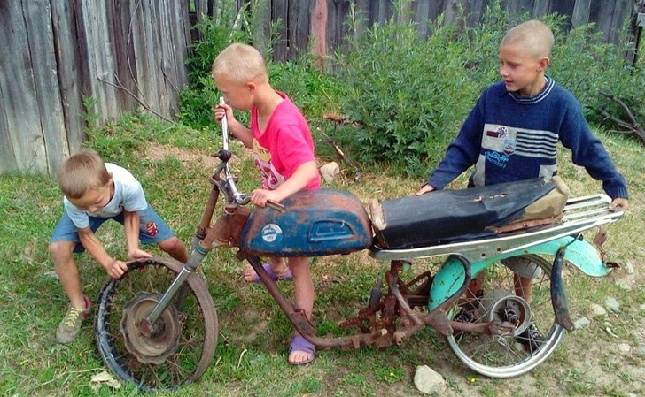 20 фотографий из беззаботного детства, когда мир даже пах по-другому / Sololaki