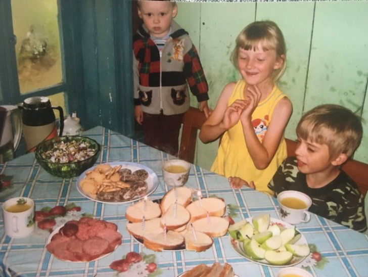 20 фотографий из беззаботного детства, когда мир даже пах по-другому / Sololaki